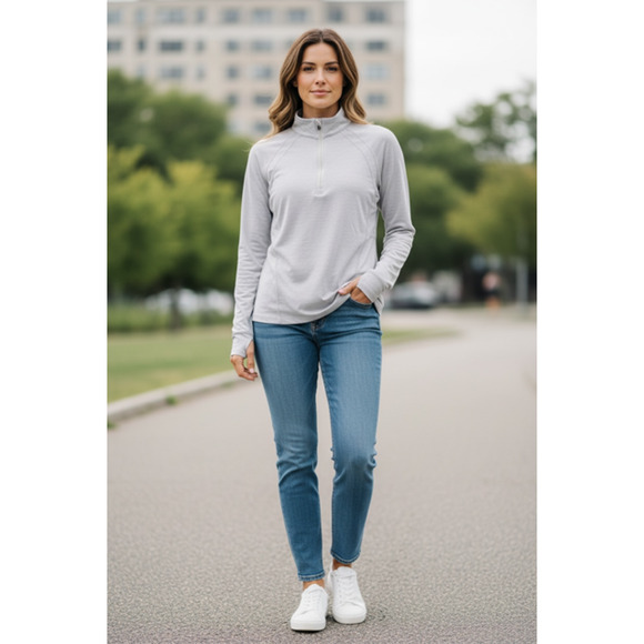 Athleta Pacifica Long Sleeve Top – Medium Tall– White - Picture 1 of 2